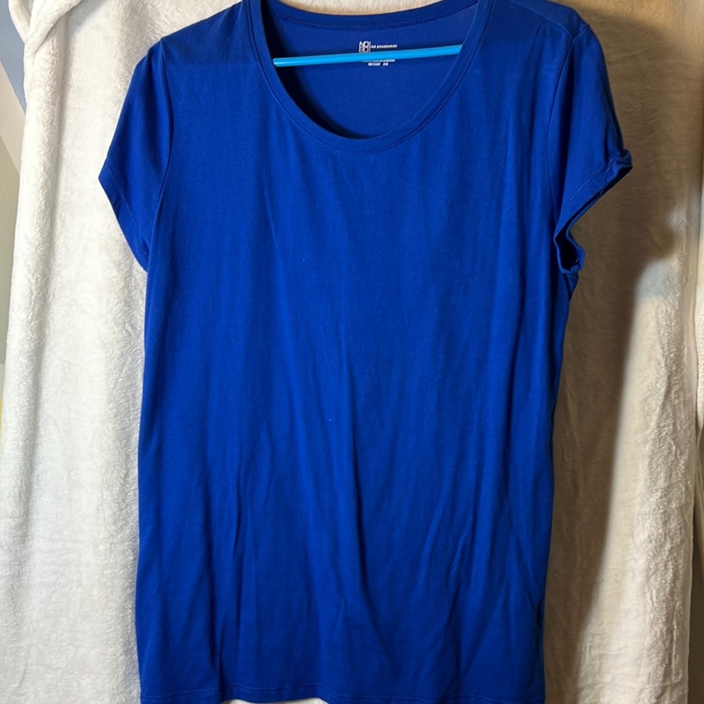 Blue short sleeve tee